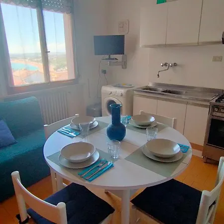 Bilocale In Piazza A Vista Mare Bellissima - Cod 485 펜션 *