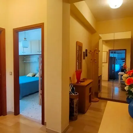 Bilocale In Piazza A Vista Mare Bellissima - Cod 485 누마나